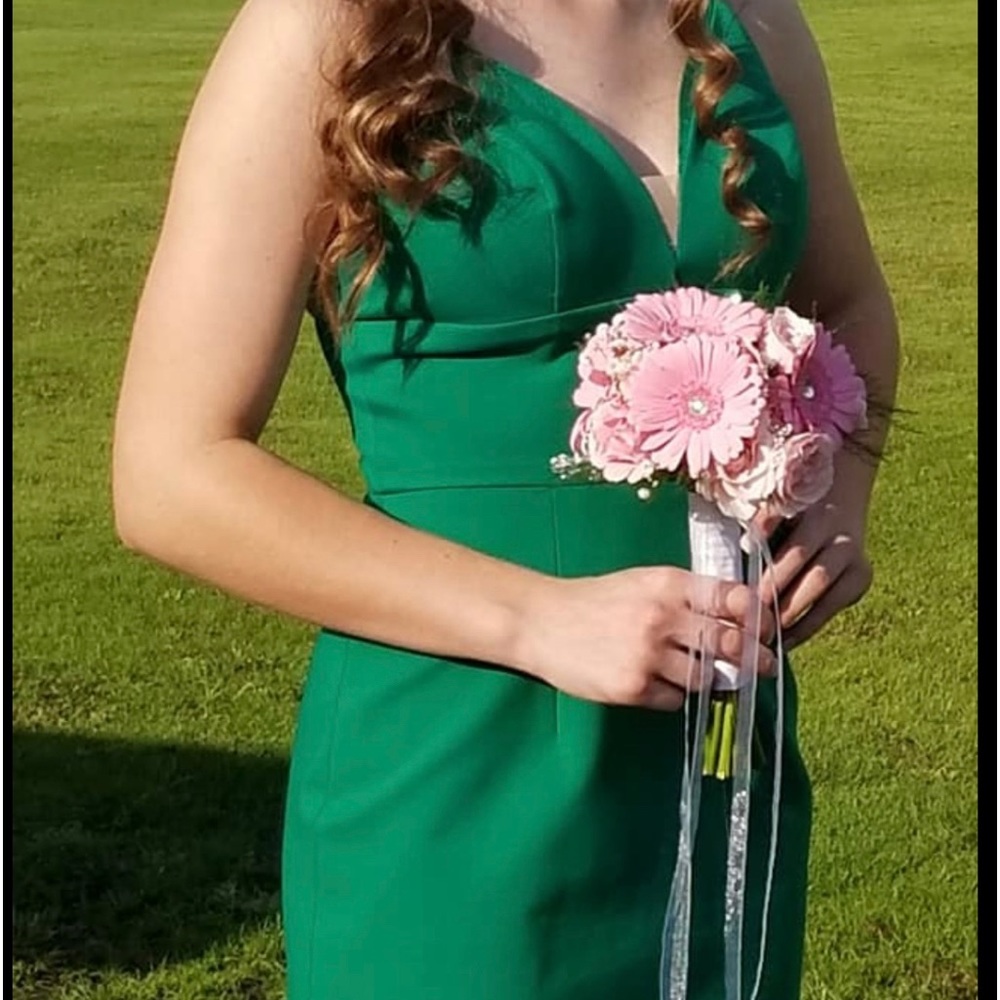 Sherri Hill dress size 4 green